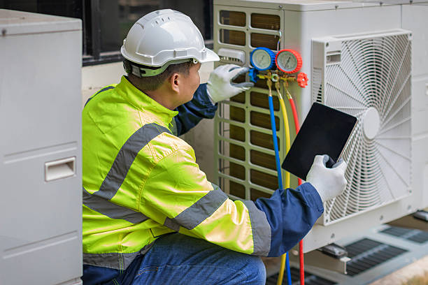 Professional Emergency Hvac Repair technician working in Zionsville, PA